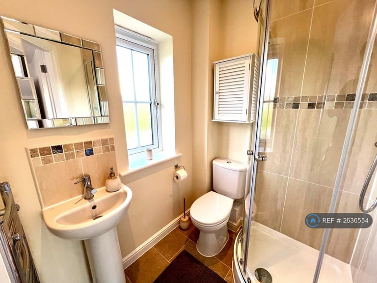 3 bedroom house in Admiral Way, Leamington Spa, CV31 (3 bed) (#2636554)