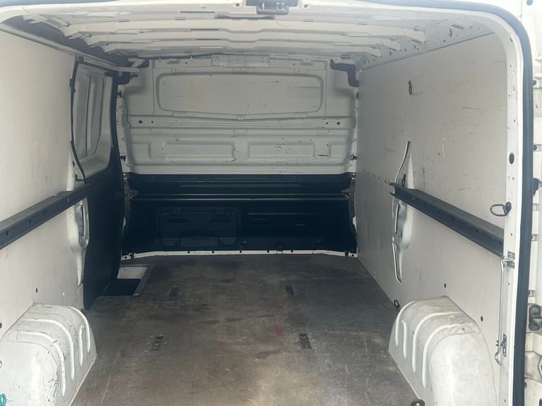 2019 19 Renault Trafic 1.6 DCI Business + LWB , NO VAT , 12 mth MOT , Sat nav 