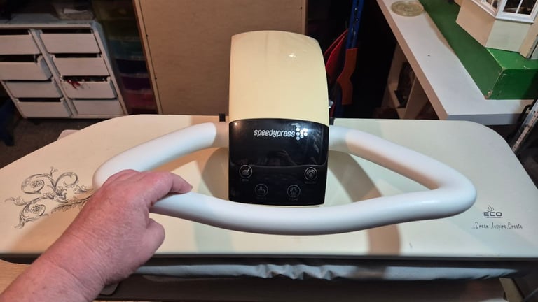 image for Speedypress Professional 90cm/3' Laundry Ironing Press