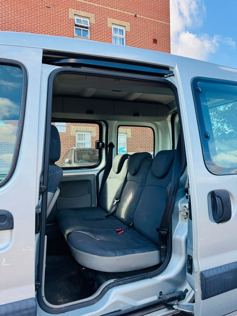 2009 Renault Kangoo 1.6 Expression 5dr Auto MPV Petrol Automatic