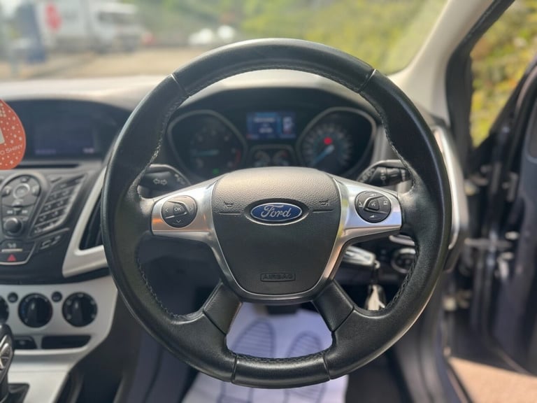 2013 Ford Focus 2.0 TDCi Zetec 5dr Powershift HATCHBACK DIESEL Automatic