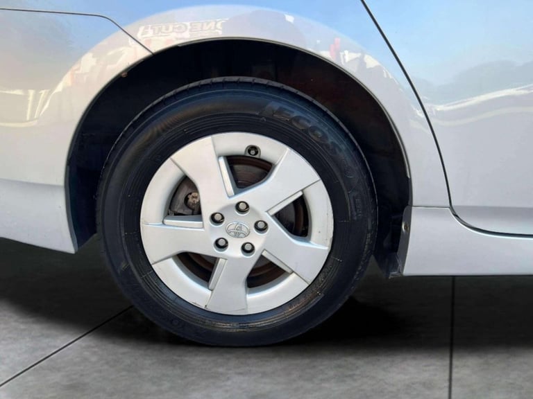2013 Toyota Prius  1.8 VVT-h T Spirit CVT Euro 5 (s/s) 5dr Hatchback HYBRID ELECTRIC Automatic