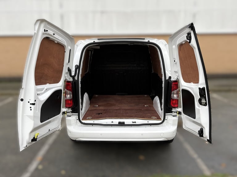 2020 Vauxhall Combo 1.6 Turbo D 2300 Sportive Panel Van 4dr Diesel Manual L1 H1