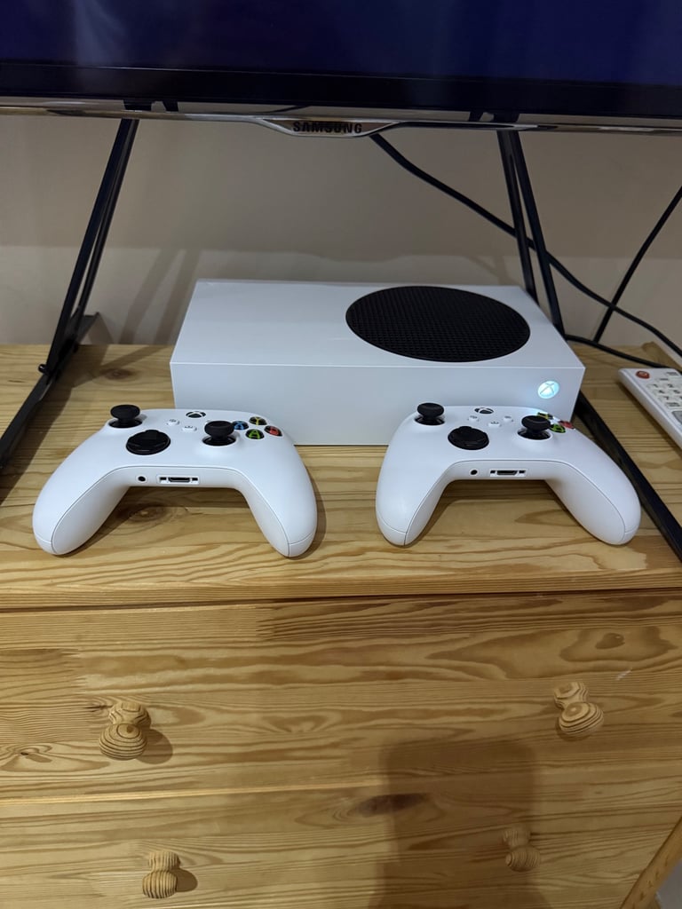 Xbox series S 1TB SSD , Two Joysticks 