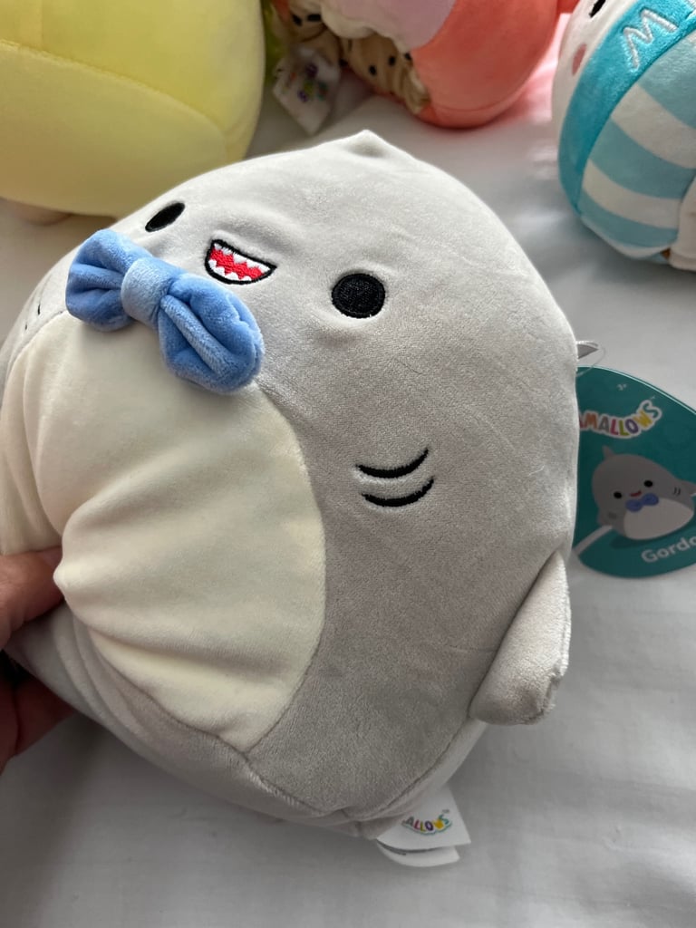 6 official Squishmallows bundle