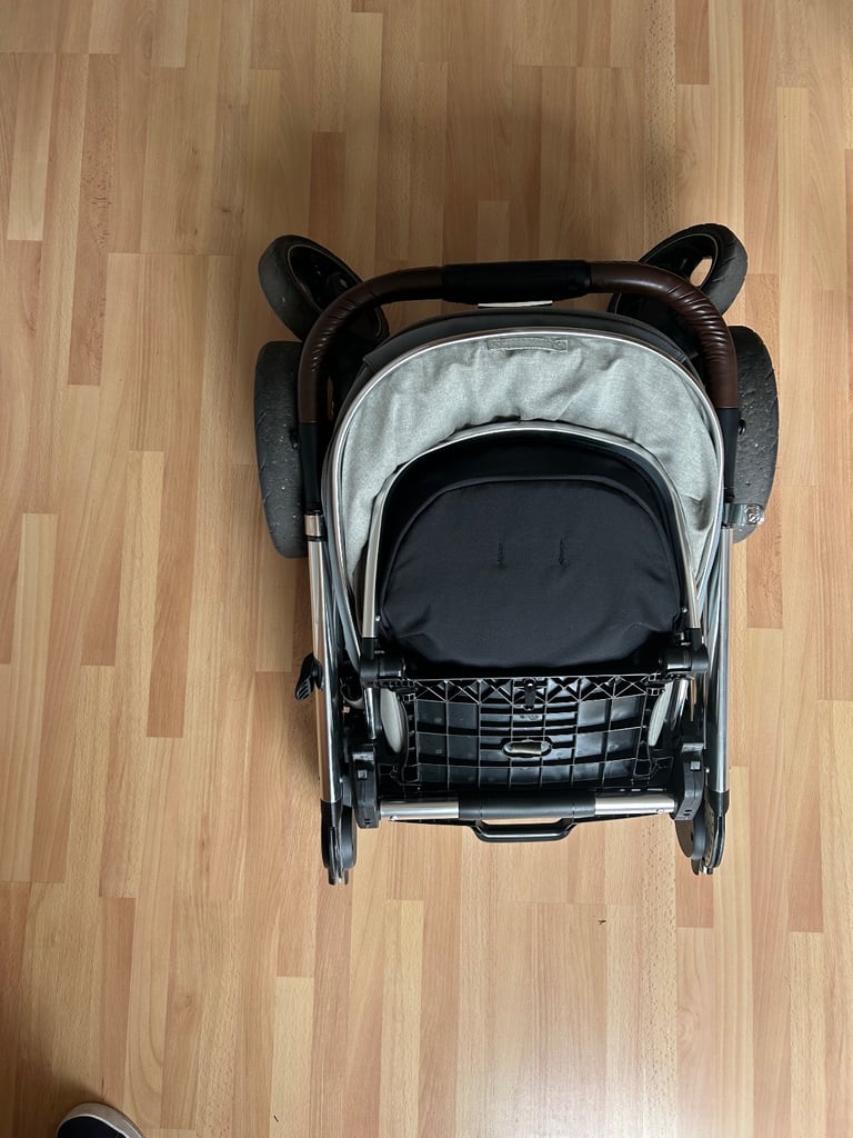 Ocaro travel system - buggy pushchair  Carry Cot
