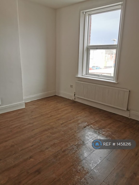 2 bedroom house in Robert Street, Blyth, NE24 (2 bed) (#1458216)