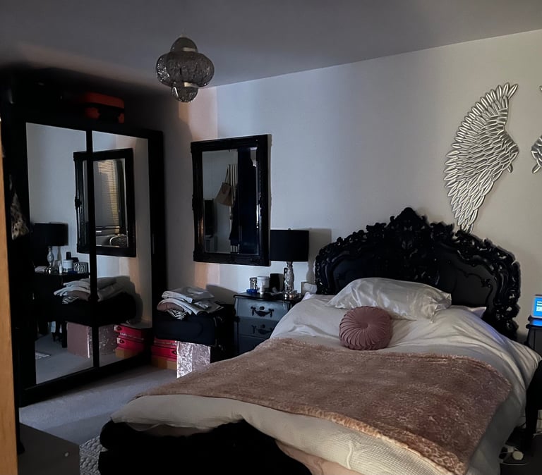 Westminster 1 bed with large terrace 