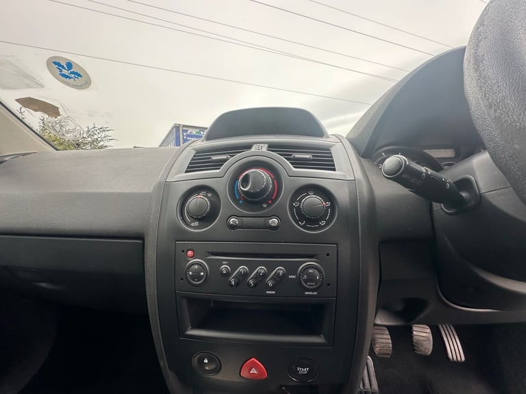 2008 Renault Megane 1.6 VVT Extreme II 5dr HATCHBACK Petrol Manual - Image 11