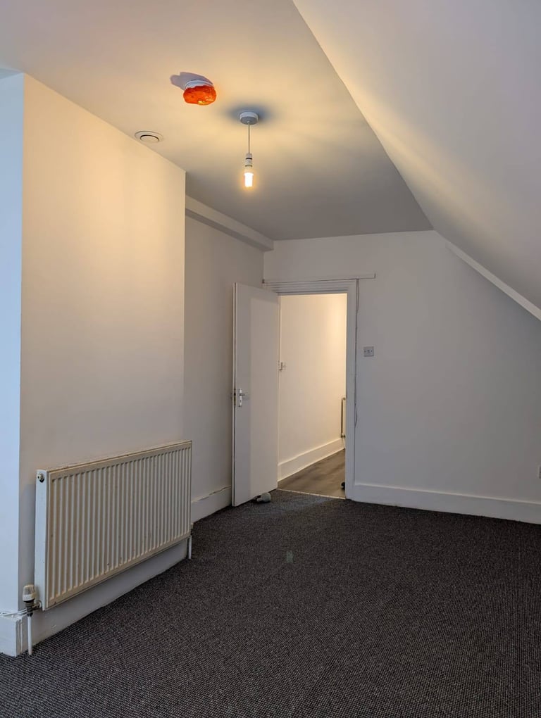 one/two bed room 