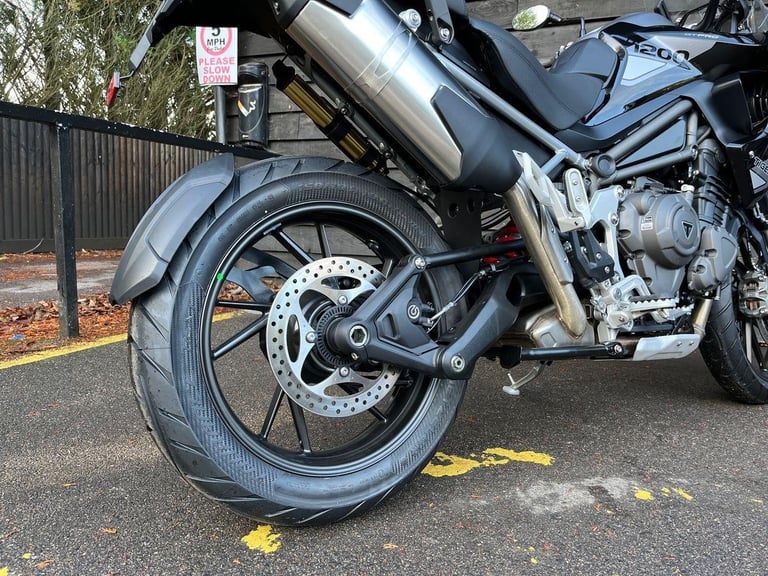 2025 Triumph Tiger 1200 GT PRO STANDARD COLOUR Petrol black 6 Speed