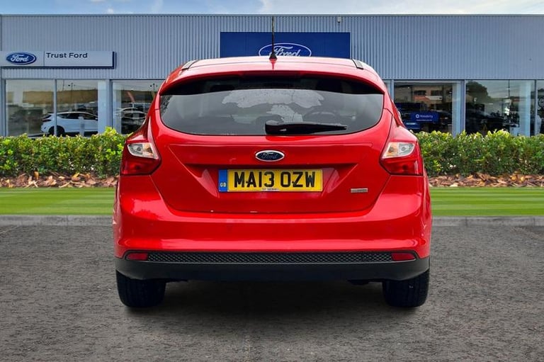 2013 Ford Focus 1.0 EcoBoost Zetec 5dr HATCHBACK PETROL Manual