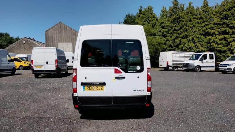 2018 Renault Master 17 SEAT MINIBUS LWB MEDIUM ROOF LM35 145 PS With 6 speed Gearbox, Auto Ligh M...