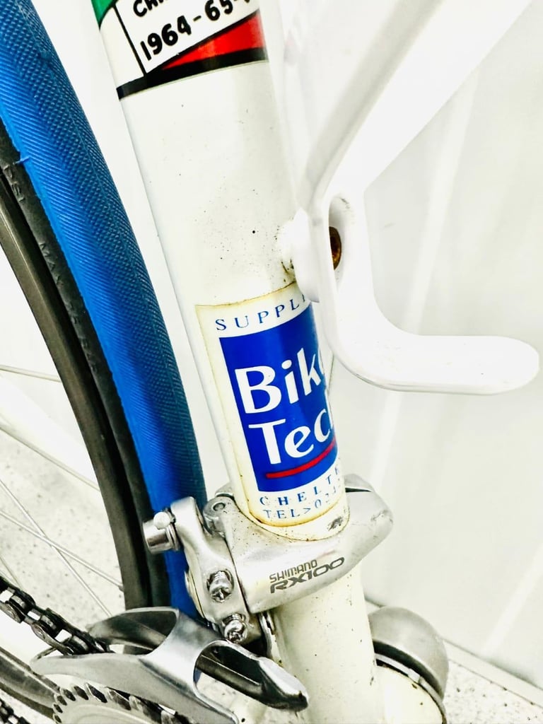 A7  BOTTECHIA Size/L Super LW Road Bike  12 Speed 700c Wheels