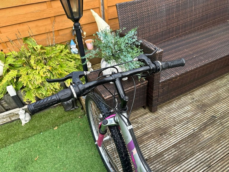 Ladies/Teens Full Suspension Mountain Bike