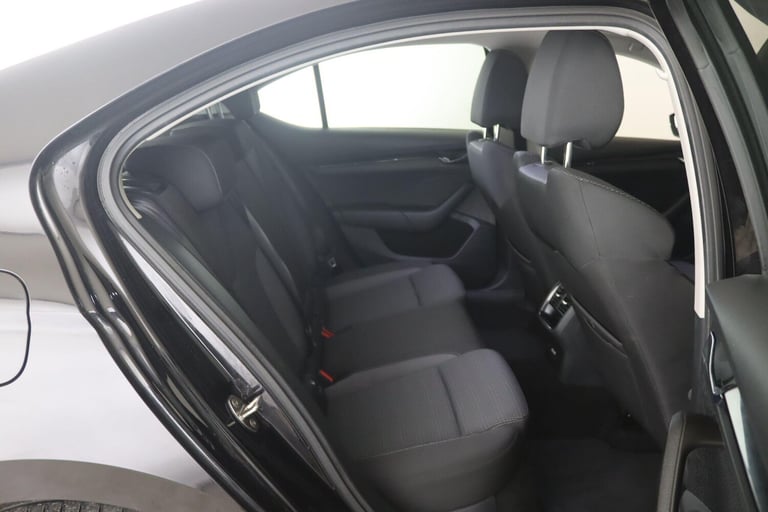 2020 Skoda Octavia 1.5 TSI ACT SE Technology Euro 6 (s/s) 5dr HATCHBACK Petrol Manual