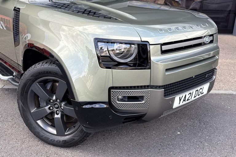 2021 Land Rover Defender 110 2.0 P400e 15.4kWh X-Dynamic HSE SUV 5dr Petrol Plug-in Hybrid Auto 4...