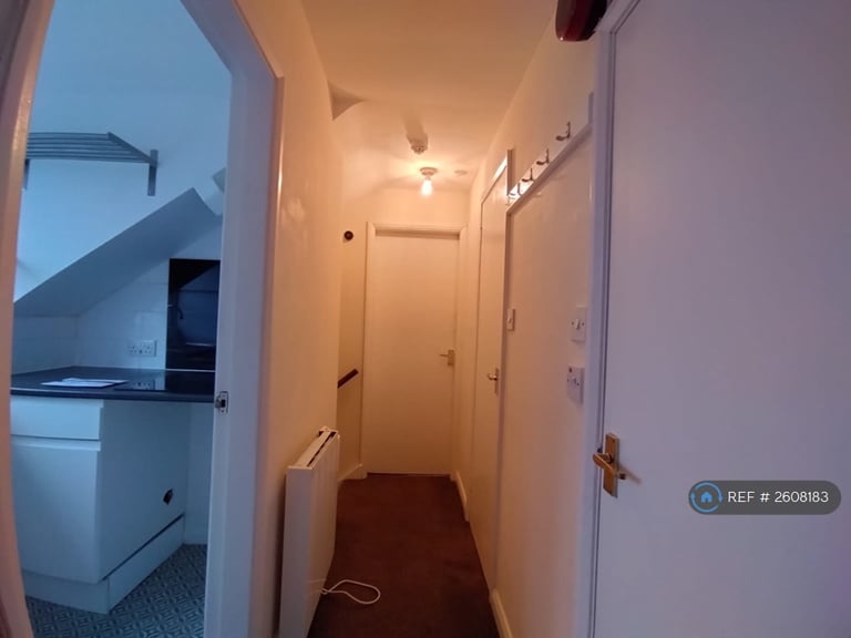 1 bedroom flat in Craig Walk, Bowness On Windermere, LA23 (1 bed) (#2608183)