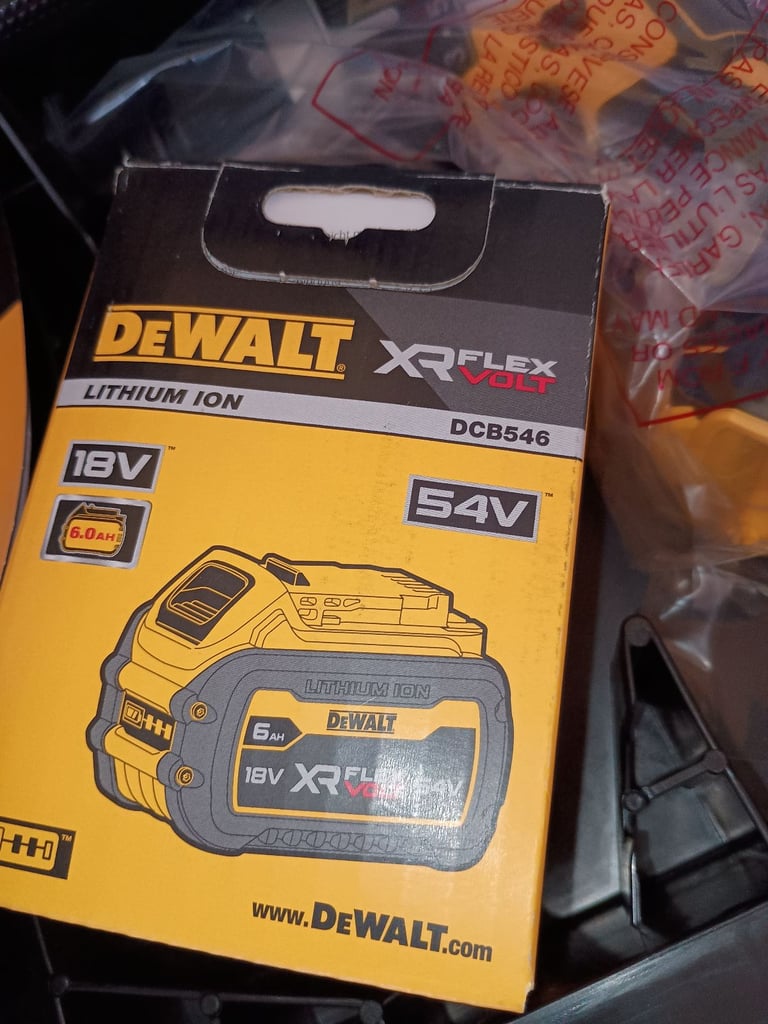 DeWalt DCD996N Combi hammer drill plus battery 