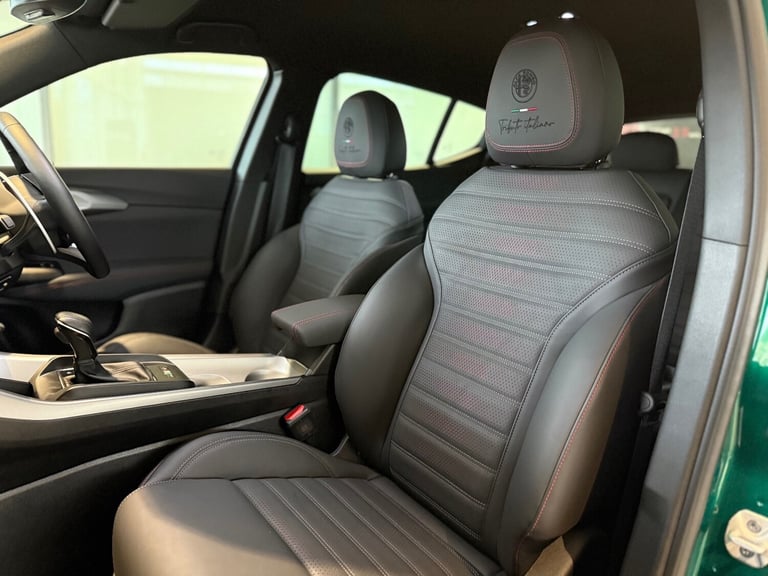 2025 Alfa Romeo Tonale 1.3 PHEV Tributo Italiano 5dr Auto Hatchback Petrol Parallel PHEV Automatic