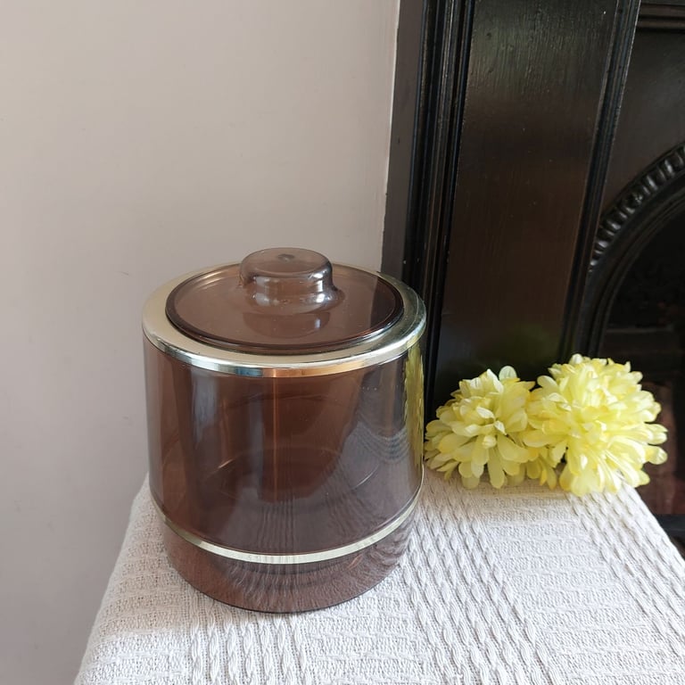 Vintage 1970's Spong Ice Cool Plastic Lidded Ice Bucket 