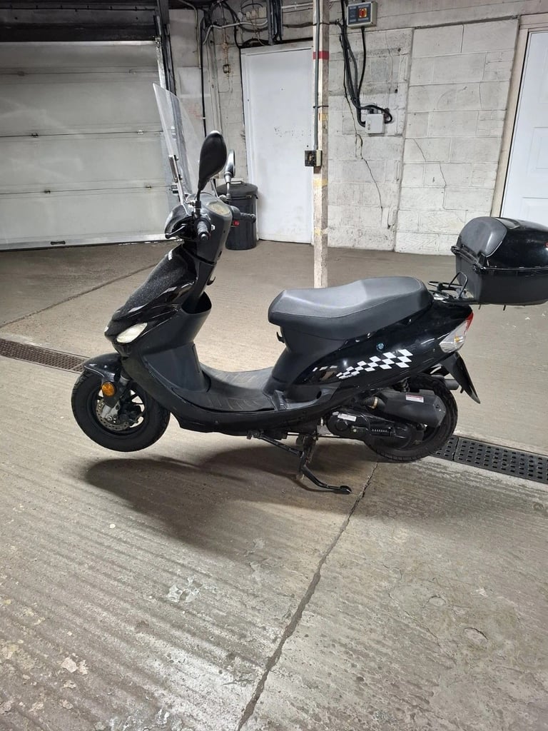 2021 LONGJIA MOPED 50cc - ULEZ COMPLIENT *£1000 ONO REDUCED FOR QUICK SALE*