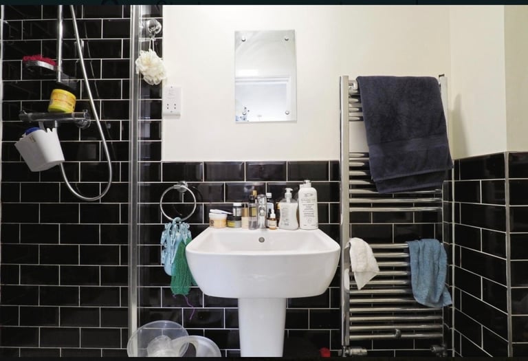 3 Bed Semi-Detached House, Adams Park Way, NG17