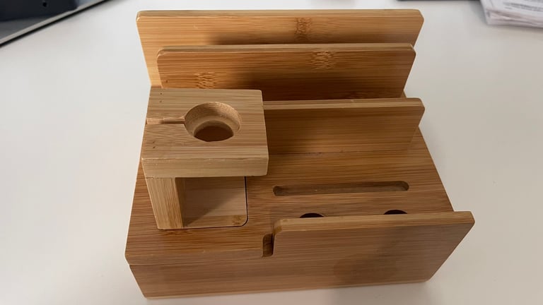 Hunda 100w multi usb charger with bamboo charging station bundle