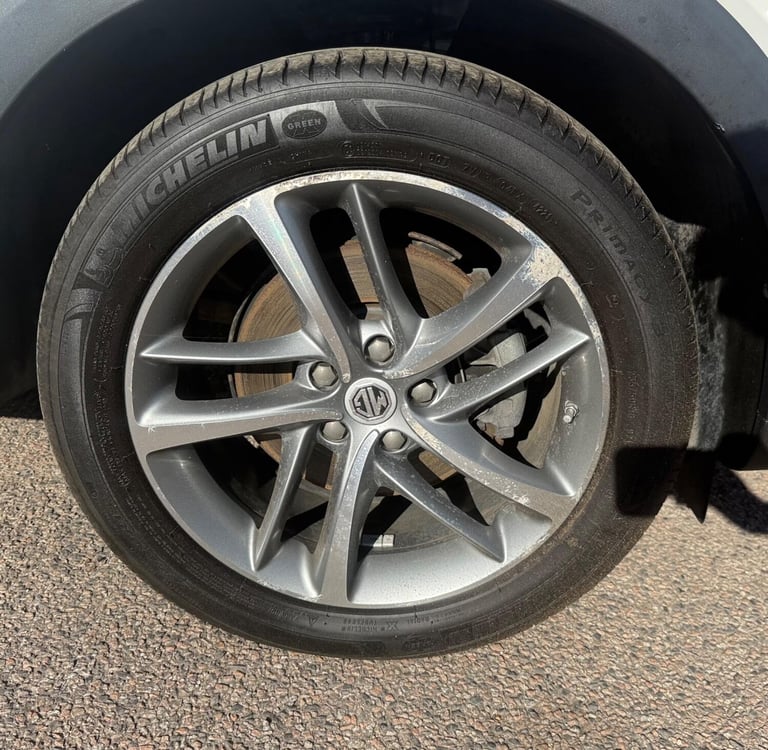 2022 MG MG HS 1.5 T-GDI 16.6kWh Exclusive Auto Euro 6 (s/s) 5dr ESTATE Petrol/Electric Hybrid Aut...