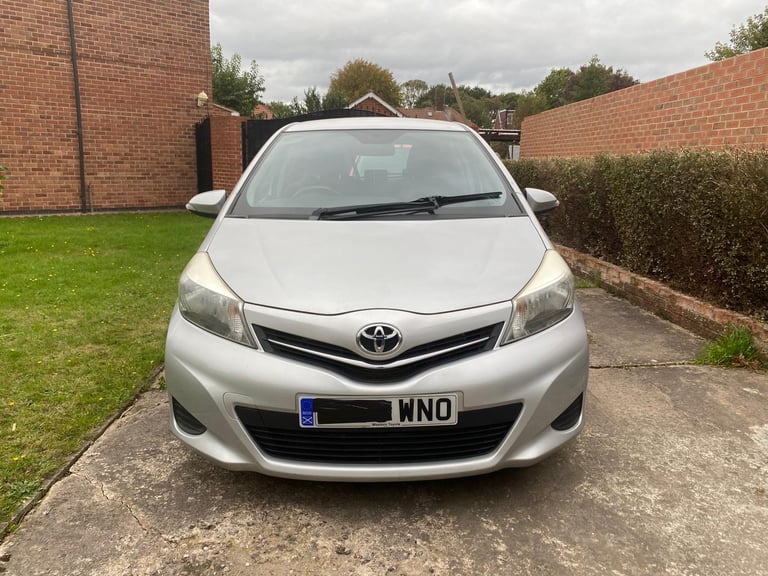 Toyota, YARIS, Hatchback, 2013, Manual, 1364 (cc), 5 doors