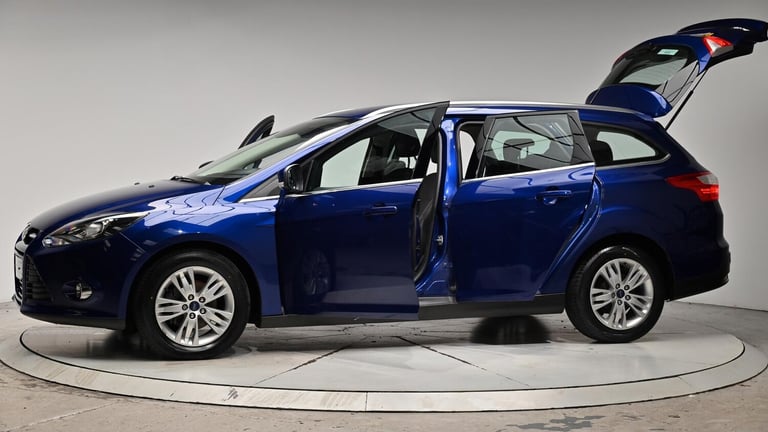 2013 Ford Focus 1.6 Titanium Navigator Powershift Euro 5 5dr ESTATE Petrol Automatic