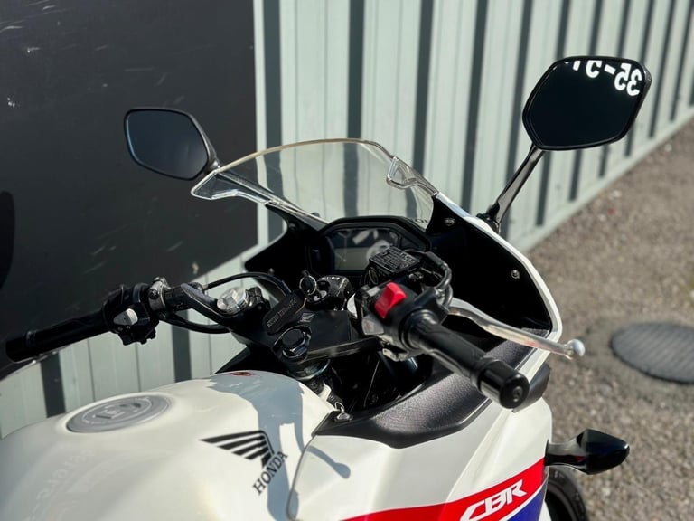 STUNNING LOW MILEAGE 2014/14 HONDA CBR500R ABS MOTORCYCLE 