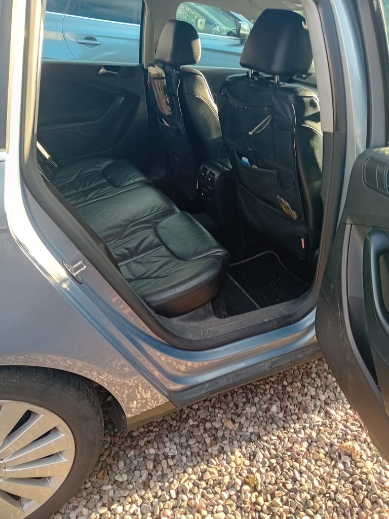 Volkswagen, PASSAT, Estate, 2010, Manual, 1968 (cc), 5 doors