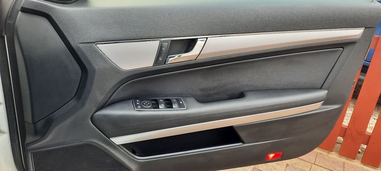 Mercedes-Benz, E CLASS, Coupe, 2012, Semi-Auto, 2143 (cc), 2 doors