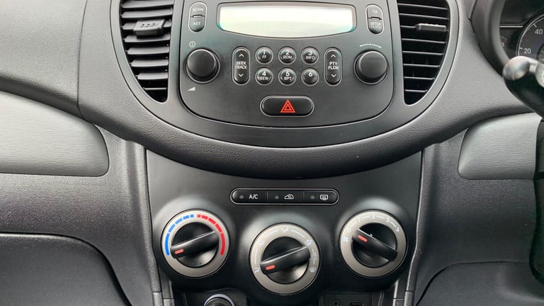 HYUNDAI i10 ACTIVE 5 DOOR HATCHBACK MANUAL ULEZ £20 ROAD TAX