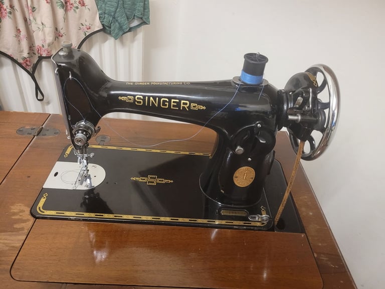 Singer sewing machine 