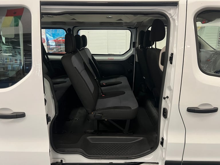 2018 Vauxhall Vivaro L2 1.6CDTI 120PS LWB 9 SEAT MINIBUS (EURO 6) MPV Diesel Manual