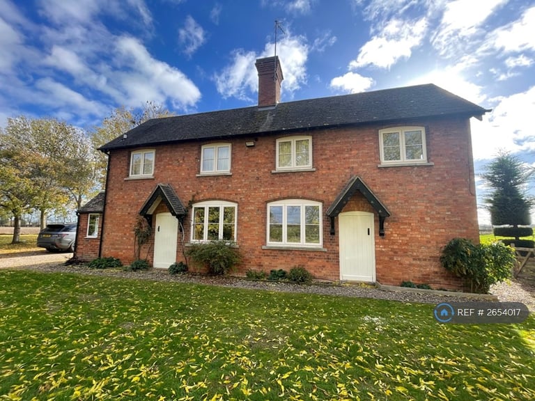 4 bedroom house in Hunscote Lane, Wellesbourne, Warwick, CV35 (4 bed) (#2654017)