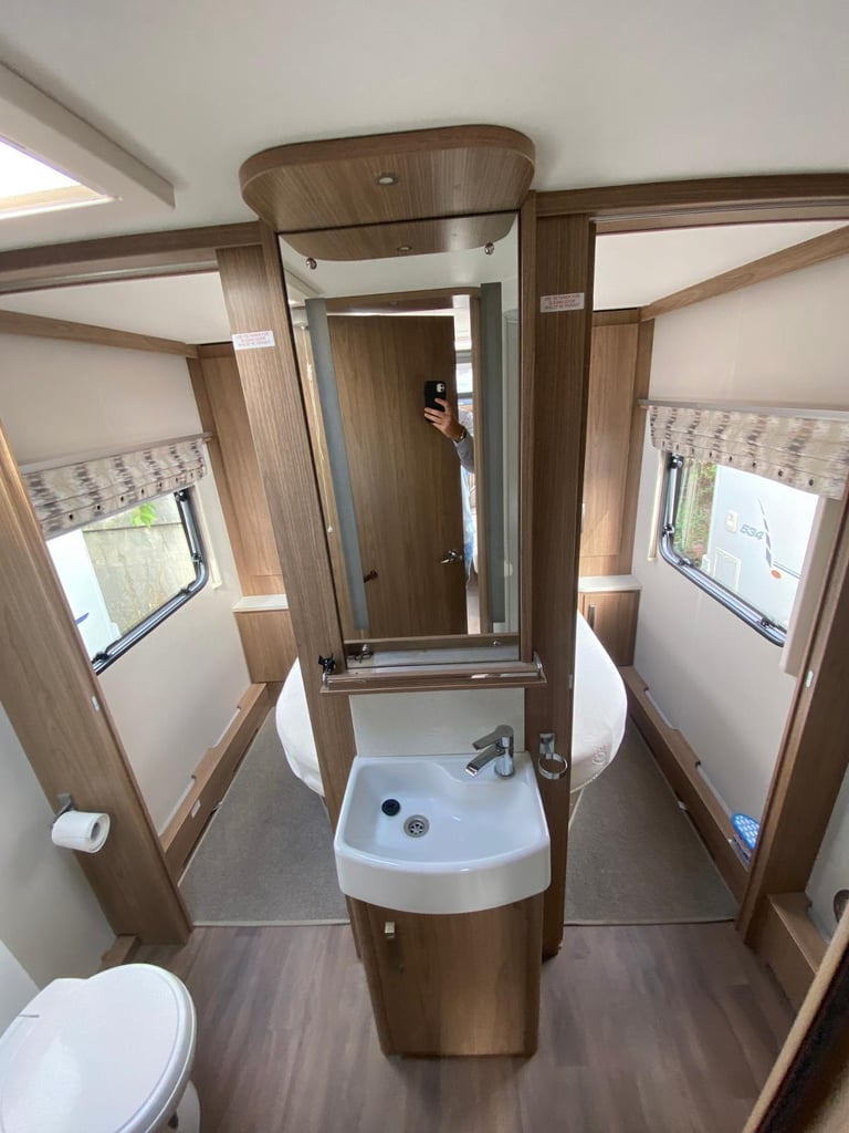 2017 Coachman VIP 545