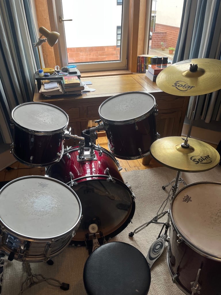 Session Pro 5-Piece Drum Kit with Solar by Sabian Cymbals & Remo Heads – Good Condition