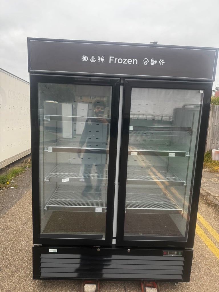 Commercial fridge freezer display cafe shop restaurant takeaway 