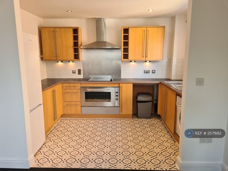 3 bedroom flat in Bloyes Mews, Colchester, CO1 (3 bed) (#2571682)