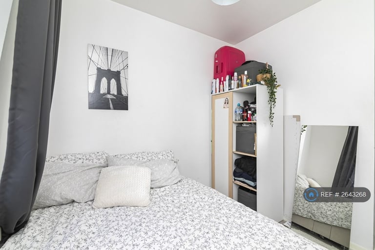 2 bedroom flat in Sidmouth Road, London, NW2 (2 bed) (#2643268)
