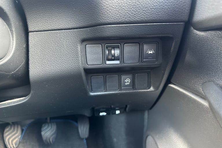  Nissan Qashqai 1.5 Dci N Connecta Suv 5dr Diesel Manual Euro 6 s/s 115 Ps