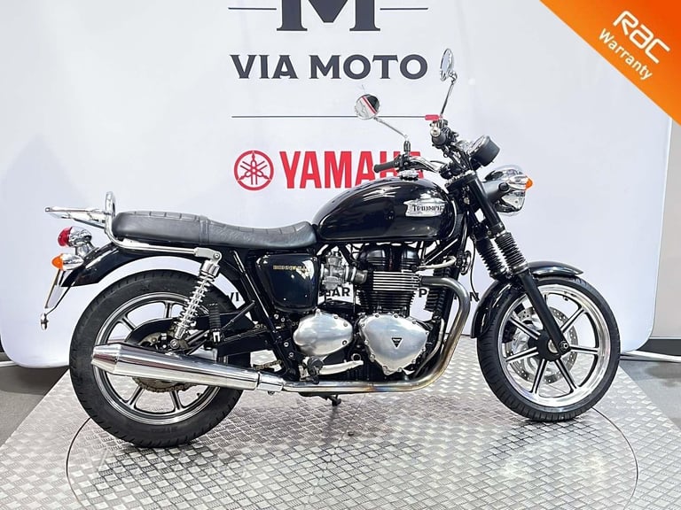 TRIUMPH BONNEVILLE 865 - 2011 - 1900 miles