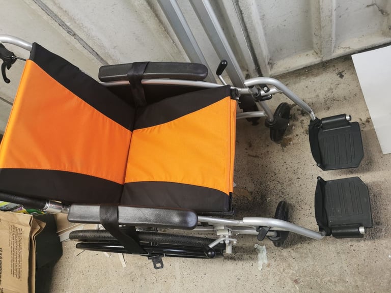 VanOs Excel G-Logic wheelchair 