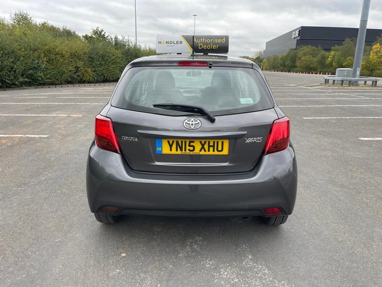 2015 Toyota Yaris 1.33 VVT-i Icon 5dr HATCHBACK Petrol Manual