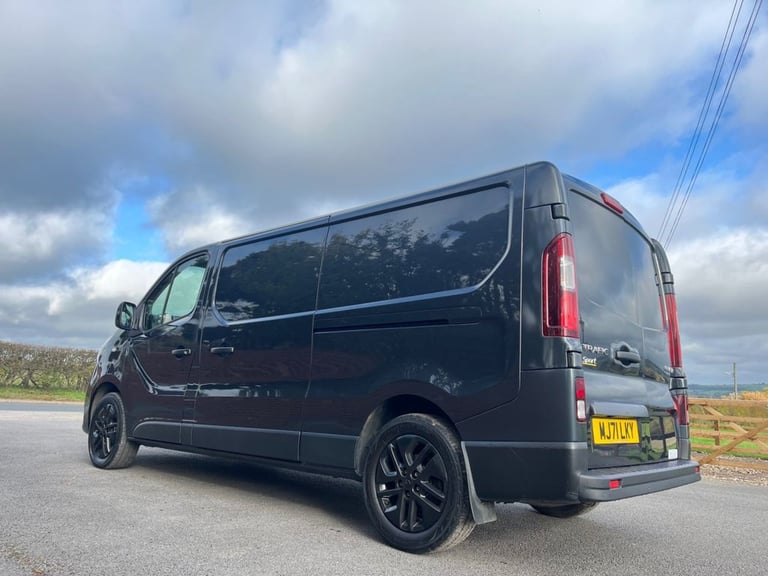 2021 Renault Trafic LL30 ENERGY dCi 120 Sport Nav Van PANEL VAN DIESEL Manual