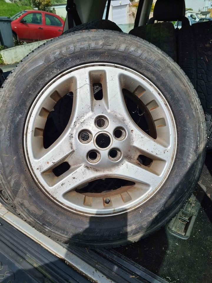 Land Rover Discovery Wheels and Tyres