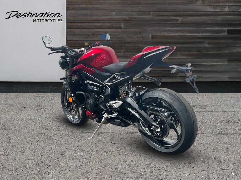 2025 Triumph Street Triple 765 RS PREMIUM COLOUR Petrol red 6 Speed
